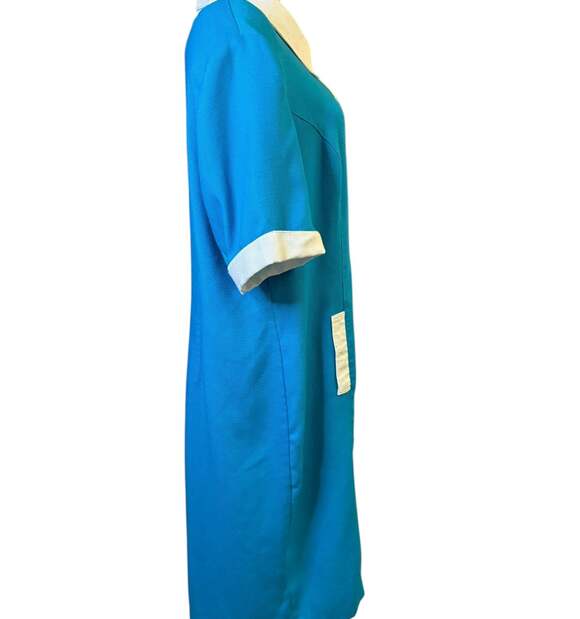 Vintage Bright Turquoise/Teal and White Shift Dress with Teal Buttons, Size L
P - Picture 11 of 16
